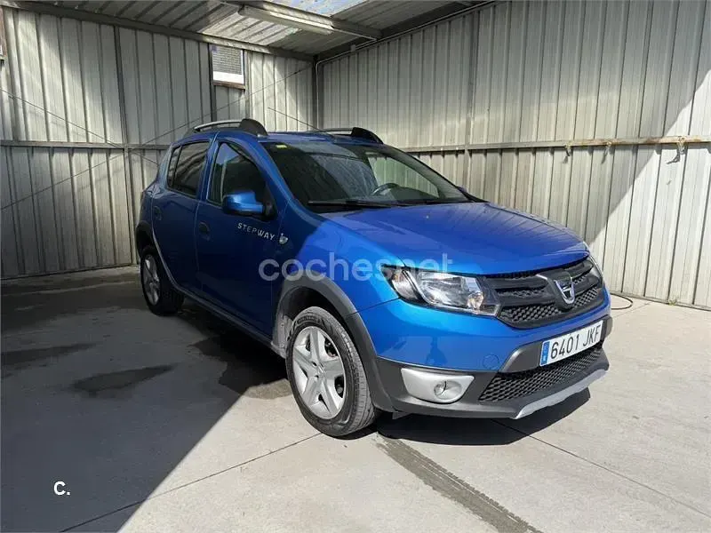 Usado Dacia Sandero Stepway 90 CV (66 kW) 2015 Azul Berlina