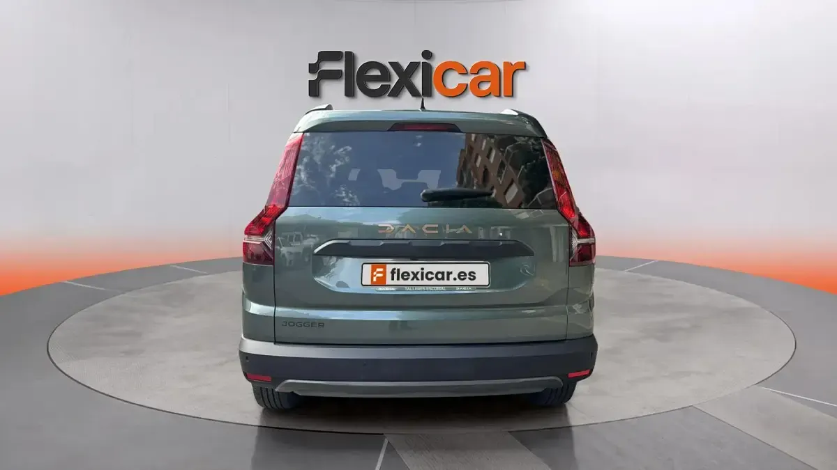 Usado Dacia Jogger Extreme 110 CV (80 kW) 2024 Gris Monovolumen