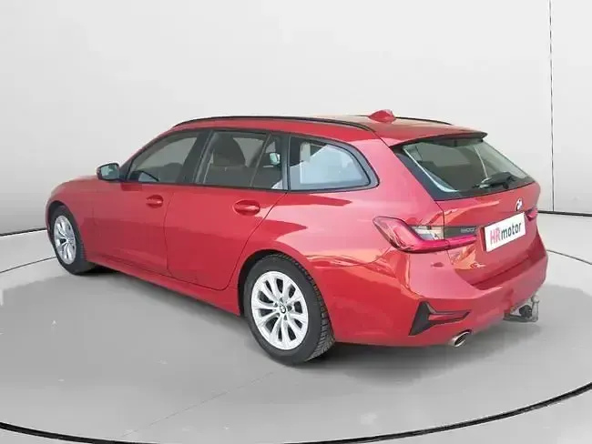 Usado BMW 318 Sport Line 156 CV (114 kW) 2020 Rojo Familiar