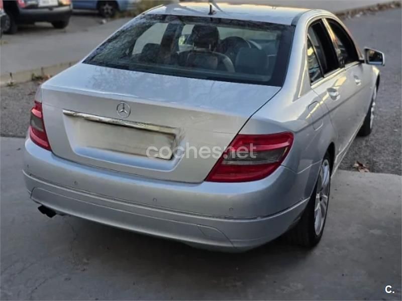 Usado Mercedes C180 Edition 156 CV (114 kW) 2010 Gris / plata Berlina