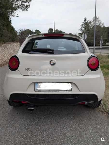 Usado Alfa Romeo MiTo Distinctive 120 CV (88 kW) 2009 Beige Utilitario