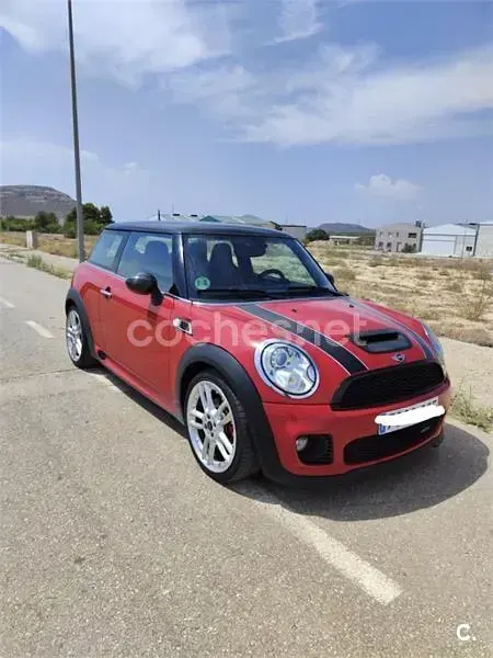 Usado Mini John Cooper Works 210 CV (154 kW) 2008 Rojo Utilitario