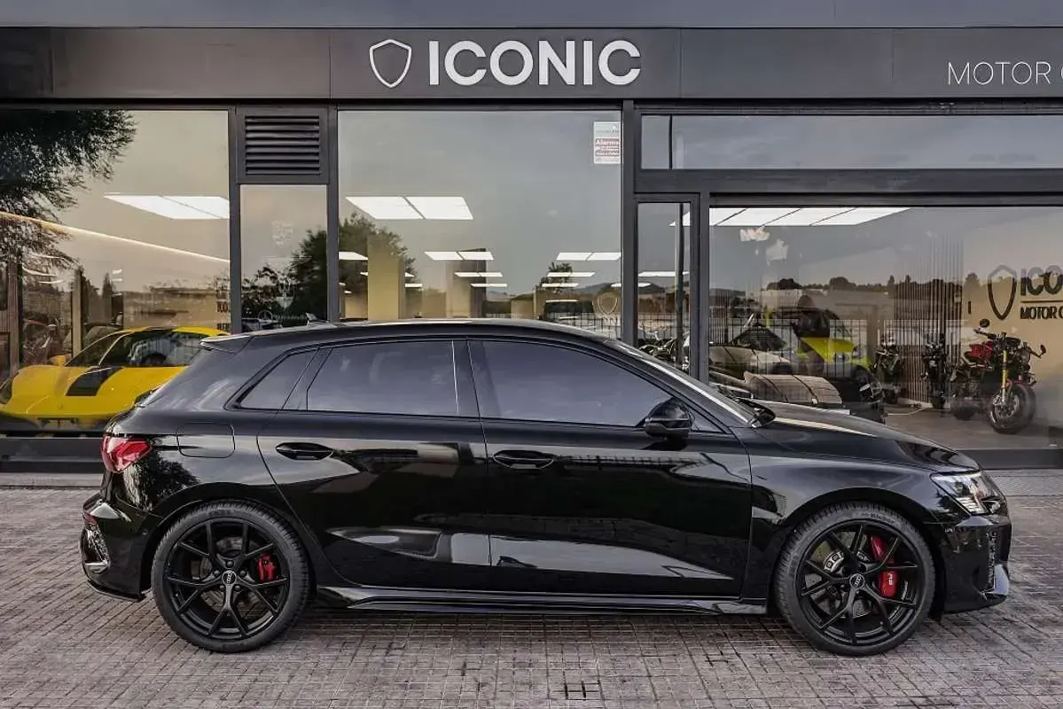Usado Audi RS3 Sportback Performance 400 CV (294 kW) 2022 Negro Utilitario