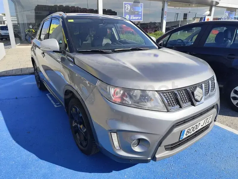 Usado Suzuki Vitara 140 CV (102 kW) 2016 Gris / plata SUV