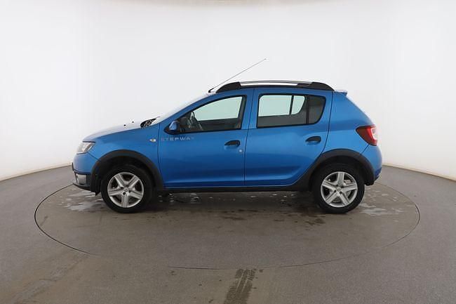 Usado Dacia Sandero Stepway 90 CV (66 kW) 2014 Azul Utilitario
