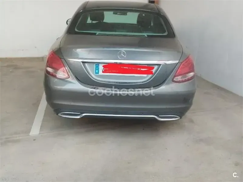 Usado Mercedes C220 Avantgarde 170 CV (125 kW) 2016 Gris / plata Berlina