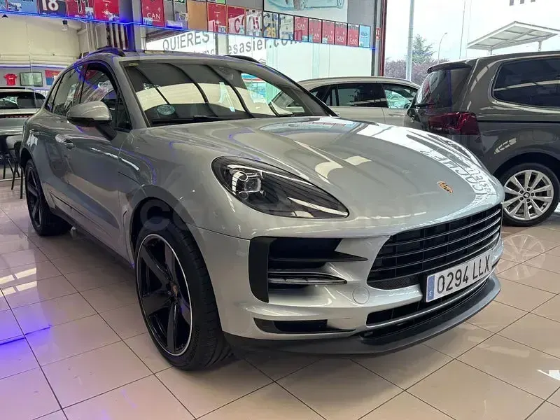 Käytetty Porsche Macan 245 HP (180 kW) 2021 Harmaa Katumaasturi