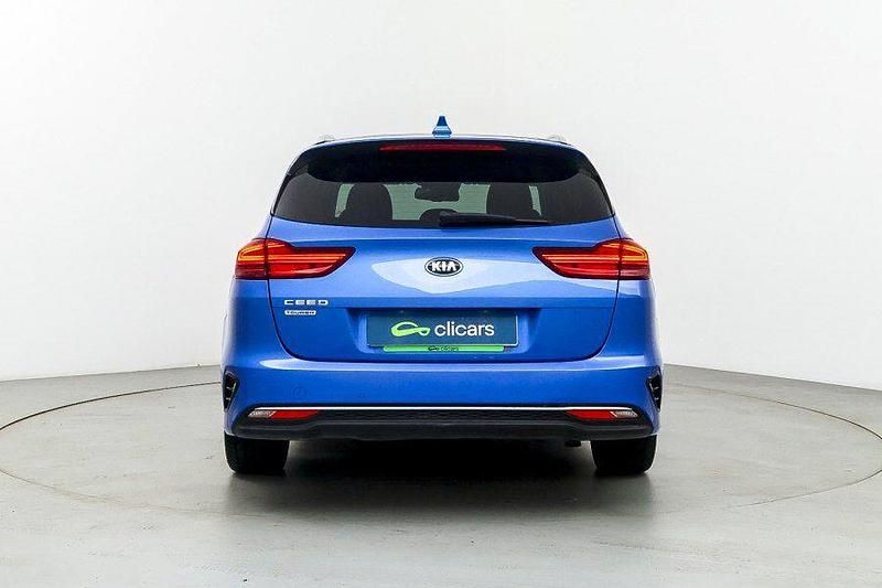 Usado Kia Ceed 120 CV (88 kW) 2026 Azul Utilitario