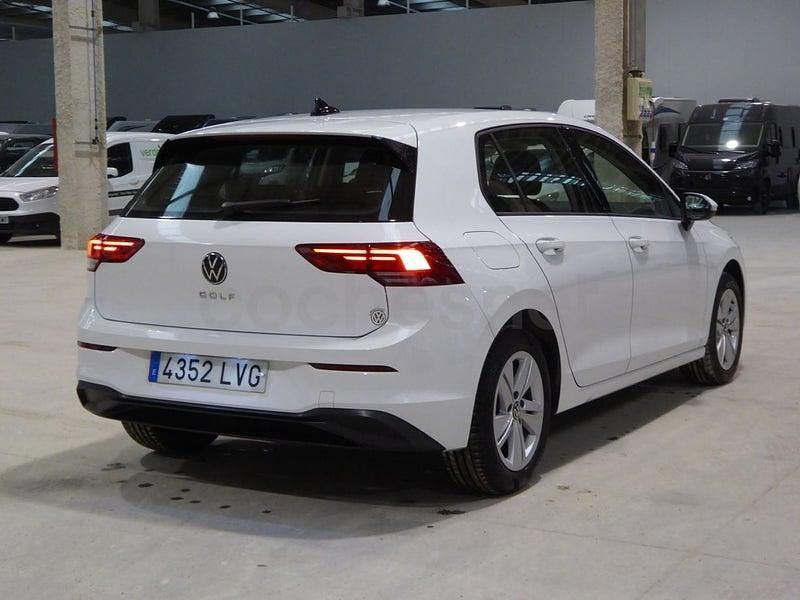 Usado VW Golf VIII 115 CV (84 kW) 2022 Blanco Berlina