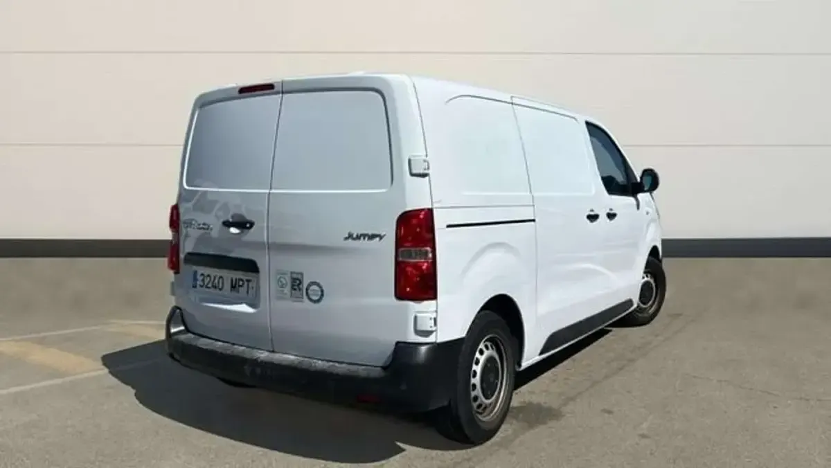 Usado Citroën Jumpy 120 CV (88 kW) 2024 Blanco Monovolumen
