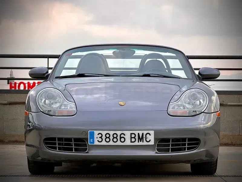 Usado Porsche Boxster 220 CV (161 kW) 2001 Gris / plata Descapotable