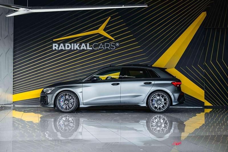 Usado Audi RS3 Sportback Performance 407 CV (299 kW) 2024 Gris Utilitario