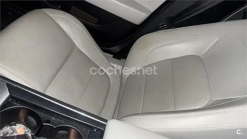 Usado Jaguar XE R-Dynamic 250 CV (183 kW) 2020 Negro Berlina