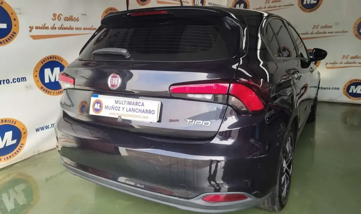 Usado Fiat Tipo Mirror 95 CV (69 kW) 2020 Negro Utilitario