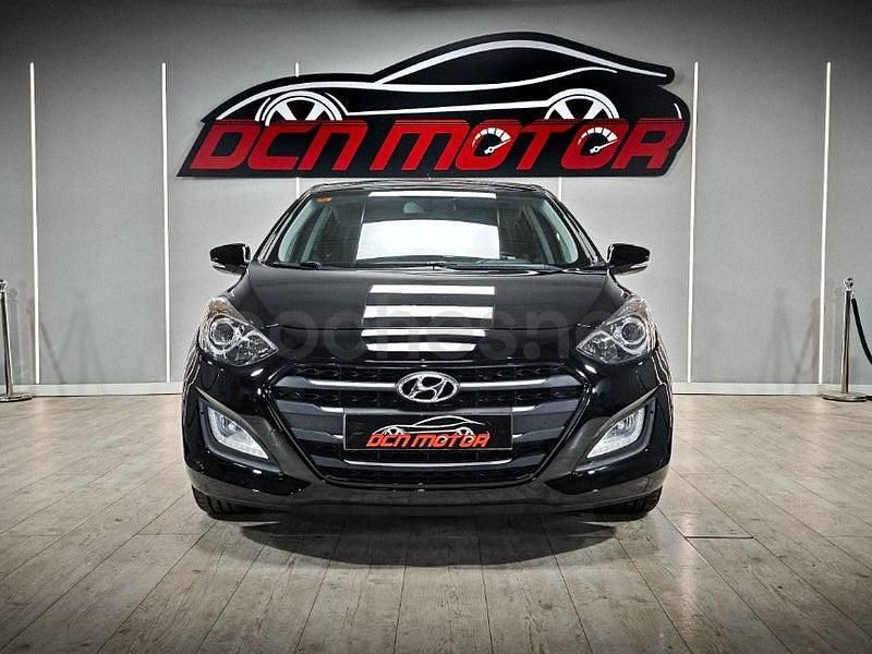 Brugt Hyundai i30 Blackline 110 HK (80 kW) 2015 Sort Sedan
