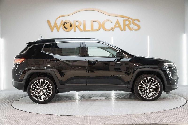 Usado Jeep Compass 80th Anniversary 130 CV (95 kW) 2022 Negro SUV