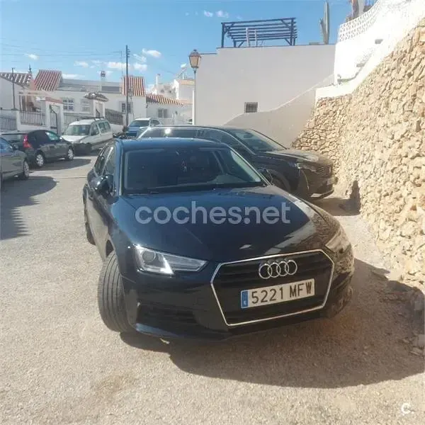 Usado Audi A4 Advanced 150 CV (110 kW) 2017 Negro Familiar