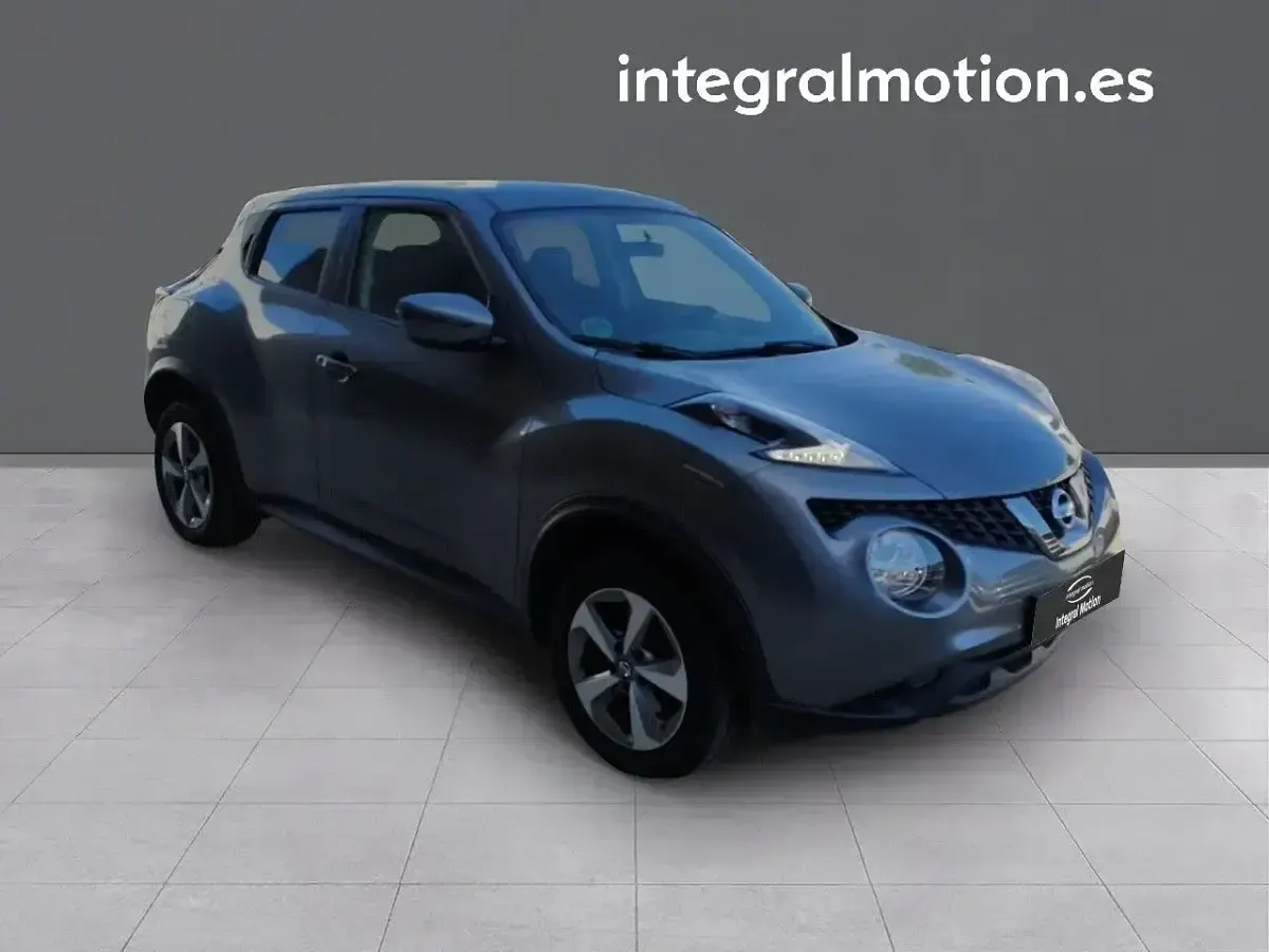 Usado Nissan Juke Visia 110 CV (80 kW) 2019 Gris SUV