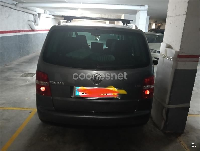 Usado VW Touran Advance 136 CV (100 kW) 2004 Gris / plata Monovolumen