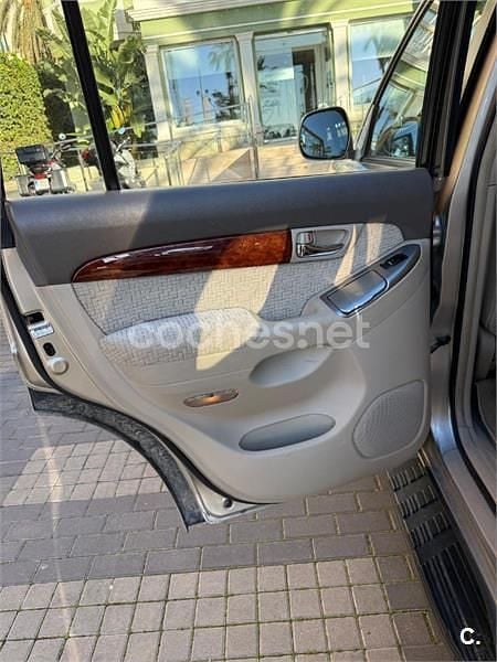 Usado Toyota Land Cruiser 163 CV (119 kW) 2004 Beige SUV