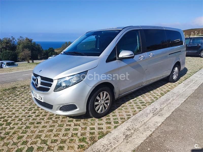 Gris / plata Usado 2017 Mercedes V200 Avantgarde Monovolumen | 27.999 € (Precio justo) - Imagen 1/4