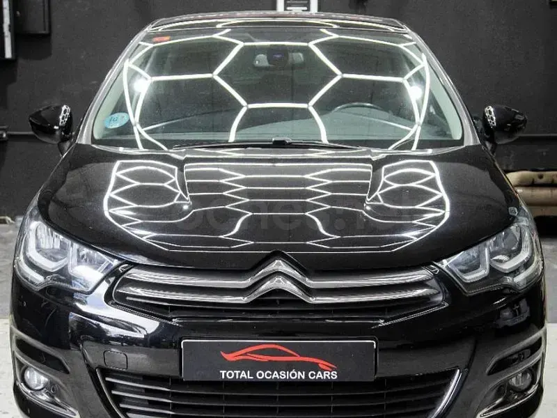 Usado Citroën C4 Shine 120 CV (88 kW) 2017 Negro Berlina
