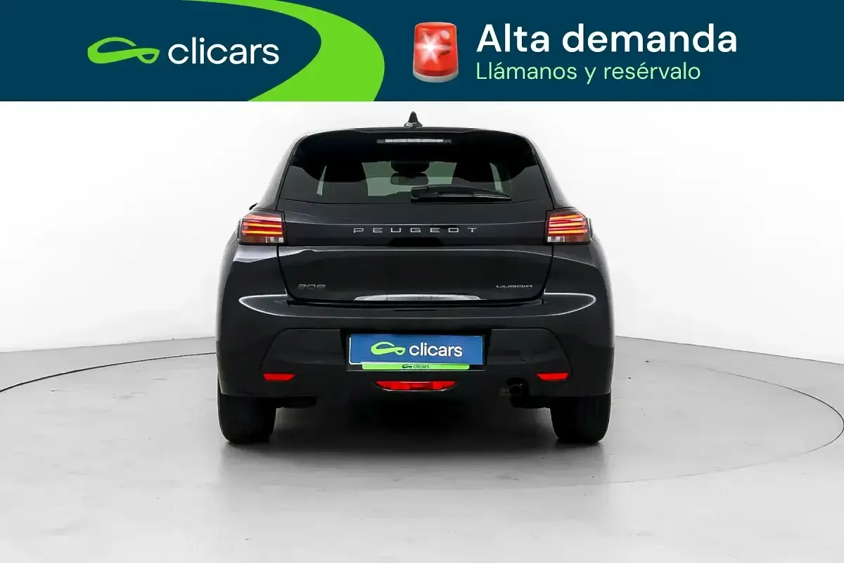 Usado Peugeot 208 Allure 110 CV (80 kW) 2025 Negro Utilitario