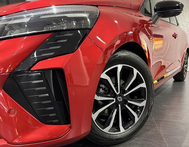Usado Renault Clio V Techno 90 CV (66 kW) 2024 Rojo Berlina
