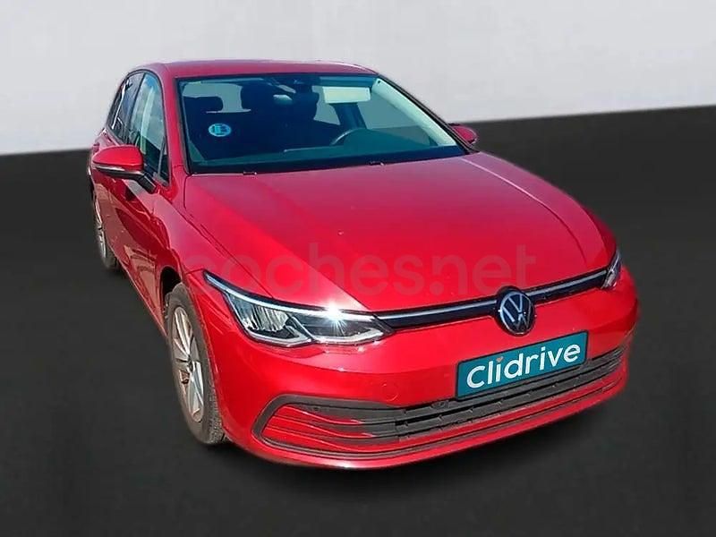 Usado VW Golf VIII Life 150 CV (110 kW) 2021 Amarillo Berlina