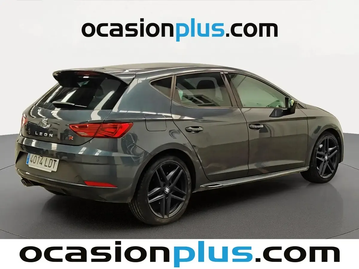 Usado Seat Leon Black Edition 150 CV (110 kW) 2020 Gris Utilitario