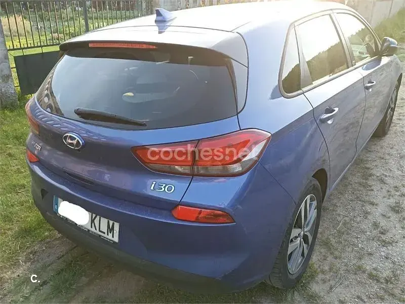 Usado Hyundai i30 GO! 120 CV (88 kW) 2018 Azul Berlina