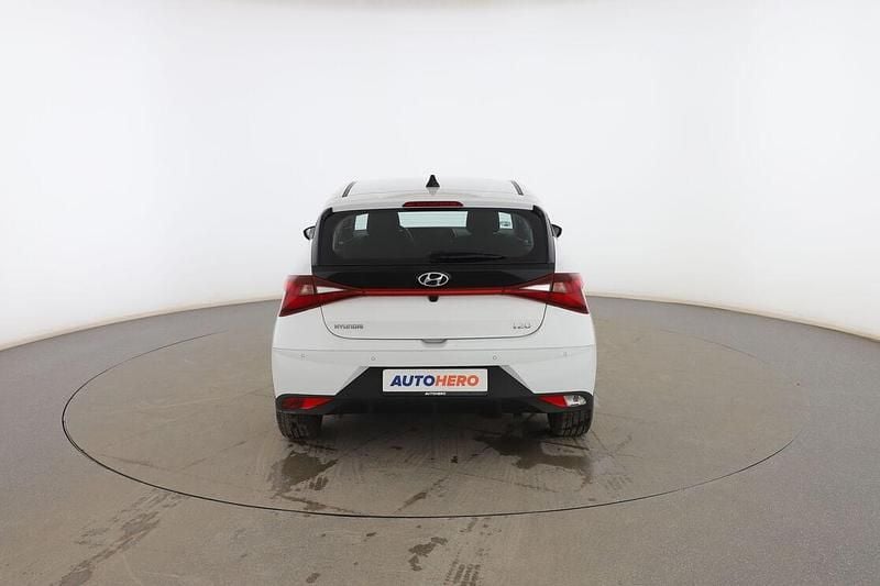 Usado Hyundai i20 101 CV (74 kW) 2022 Blanco Utilitario