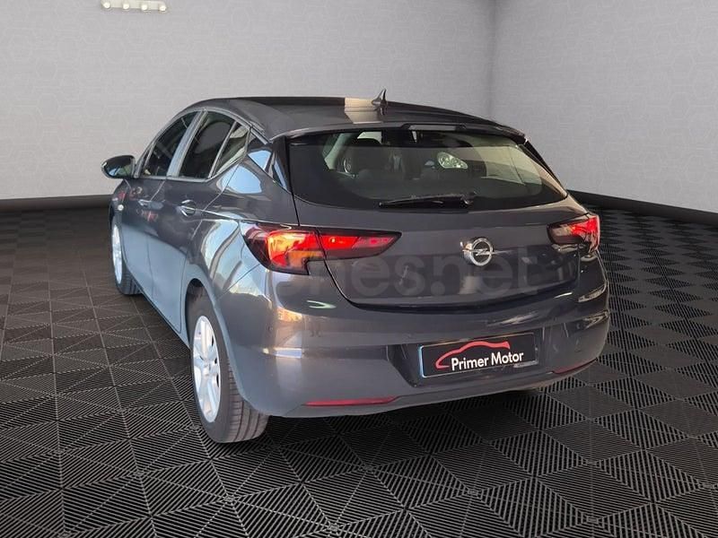 Usado Opel Astra Selective 125 HP (91 kW) 2015 Cinzento Sedan