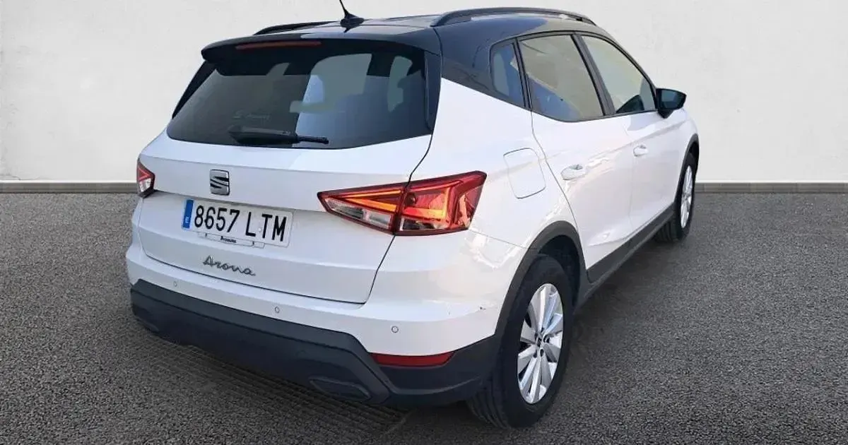 Usado Seat Arona Style Plus 110 CV (80 kW) 2021 SUV