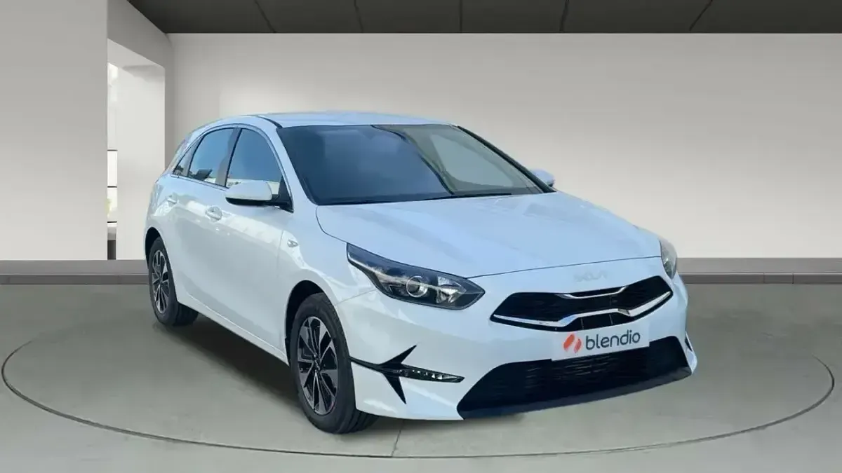 Usado Kia Ceed 100 CV (73 kW) 2025 Blanco Utilitario