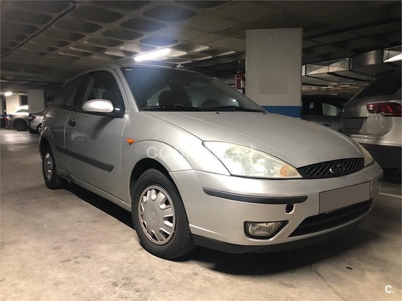 Gris / plata Usado 2004 Ford Focus Trend Berlina | 1500 € (Super precio) - Imagen 1/4
