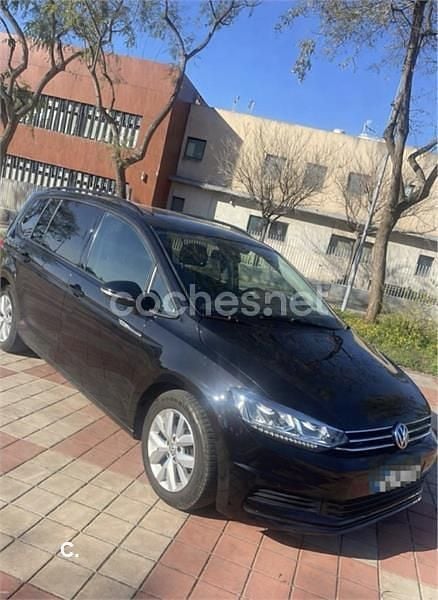 Usado VW Touran Edition 115 CV (84 kW) 2018 Negro Monovolumen