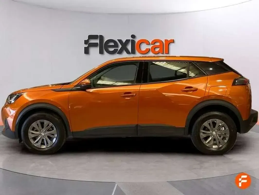 Usado Peugeot 2008 Active 101 CV (74 kW) 2021 Naranja SUV