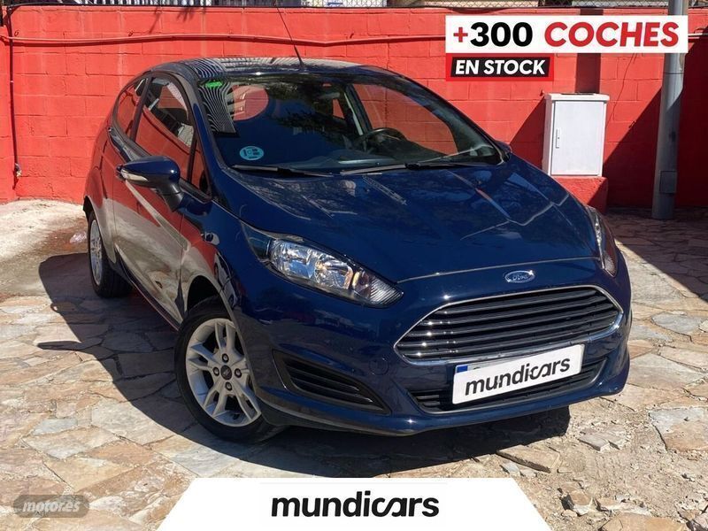 Azul Usado 2015 Ford Fiesta Trend Utilitario | 7990 € (Precio justo) - Imagen 1/4