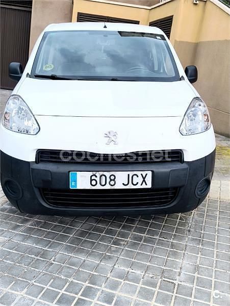 Usado Peugeot Partner Tepee Access 75 CV (55 kW) 2015 Blanco Monovolumen