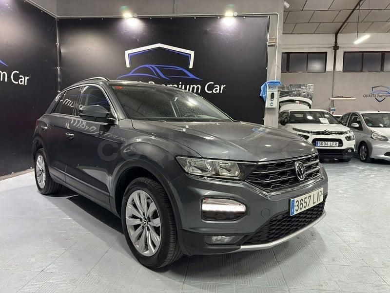Usado VW T-Roc Advance 150 CV (110 kW) 2021 Gris / plata SUV