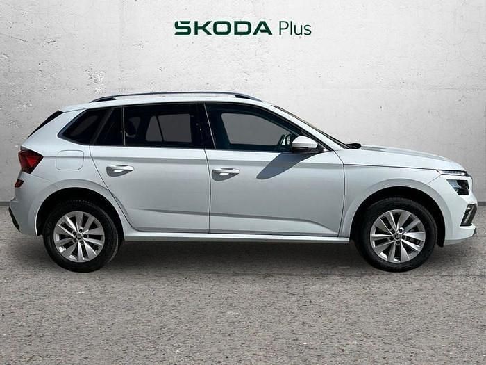 Usado Skoda Kamiq Selection 115 CV (84 kW) 2024 Blanco SUV