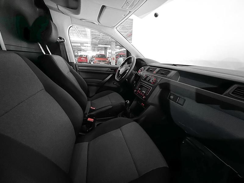 Usado VW Caddy Pro 75 CV (55 kW) 2019 Blanco candy Monovolumen