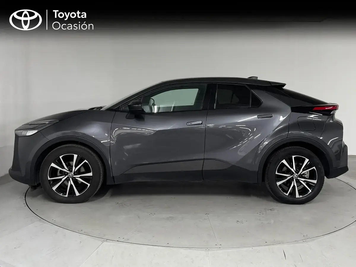 Używany Toyota C-HR Advance 140 KM (102 kW) 2024 Szary SUV