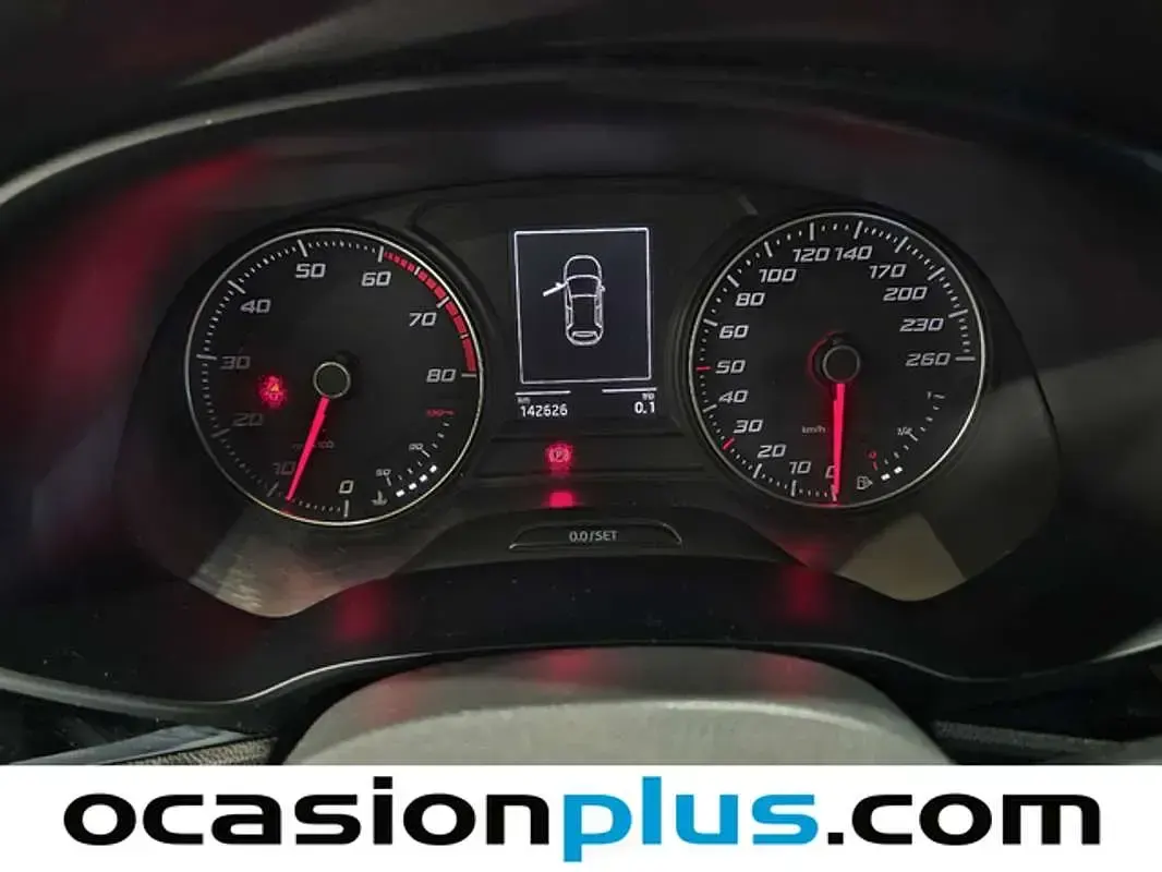 Usado Seat Leon Reference 105 CV (77 kW) 2014 Gris Utilitario