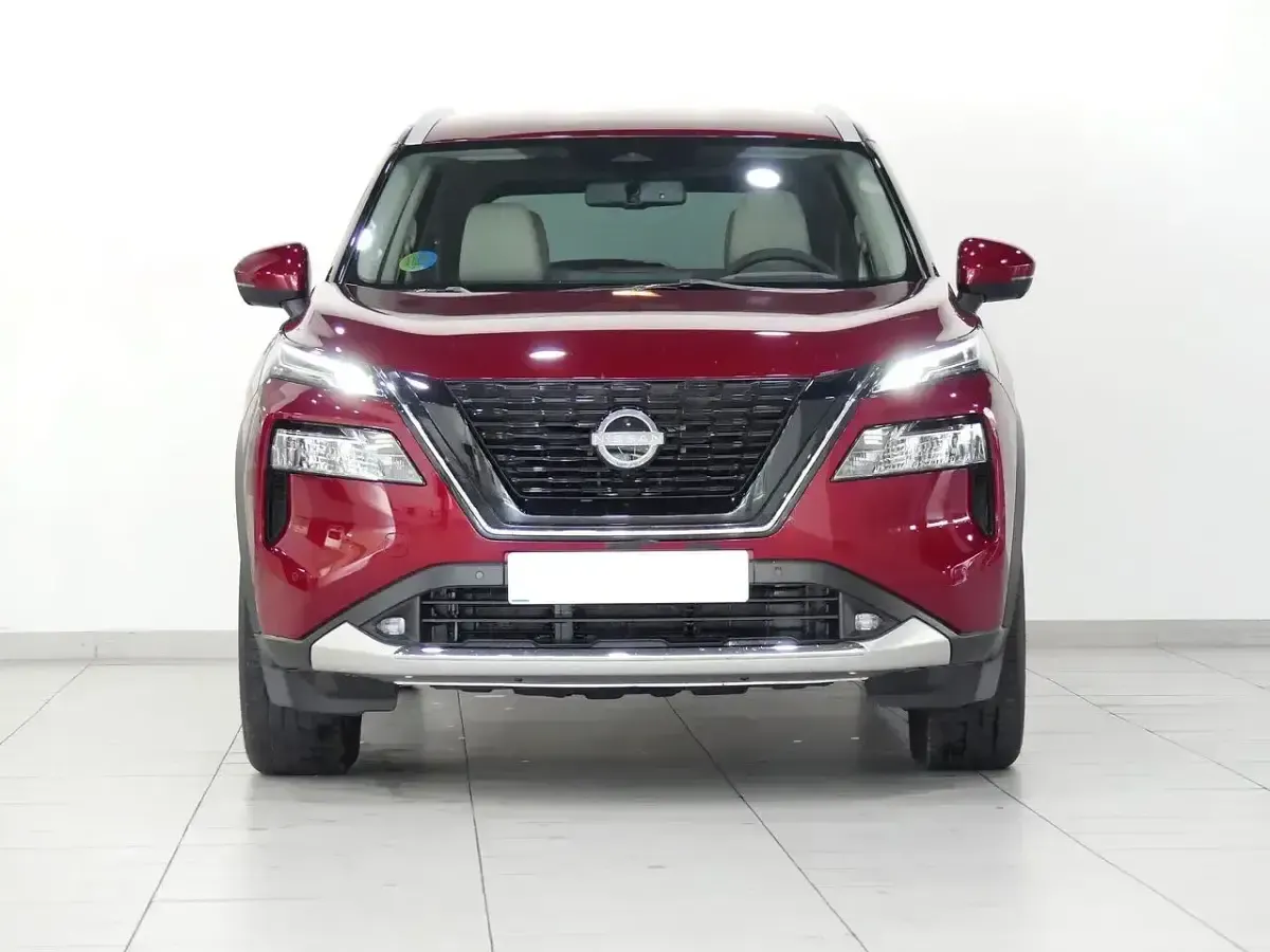 Usado Nissan X-Trail Tekna 213 CV (156 kW) 2023 Rojo SUV