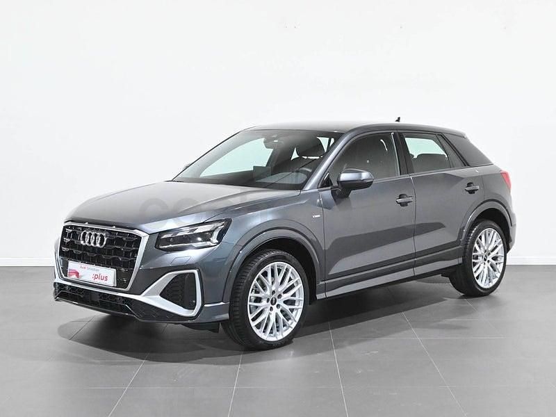 Usado Audi Q2 Ambiente 150 HP (110 kW) 2025 Cinzento SUV