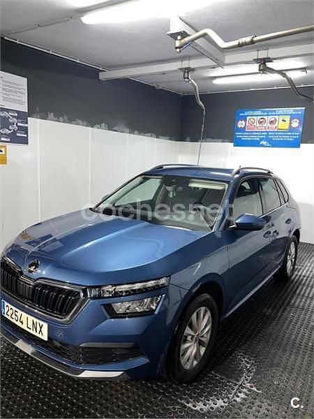 Usado Skoda Kamiq Ambition 95 CV (69 kW) 2021 Azul SUV