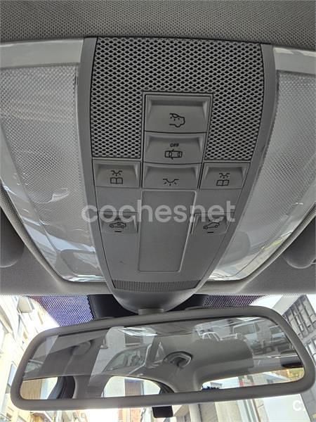 Usado Mercedes C200 Avantgarde 136 CV (100 kW) 2011 Negro Berlina