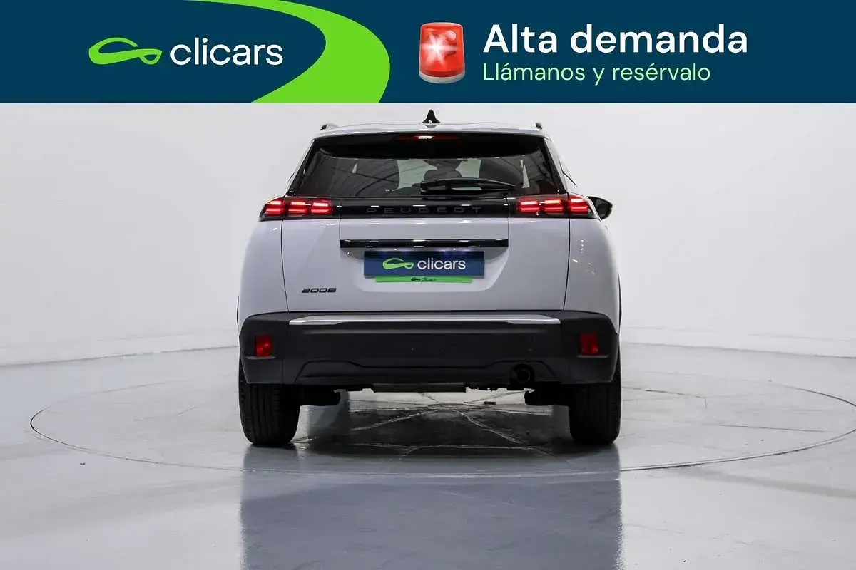 Usado Peugeot 2008 Allure 102 CV (75 kW) 2024 Blanco SUV